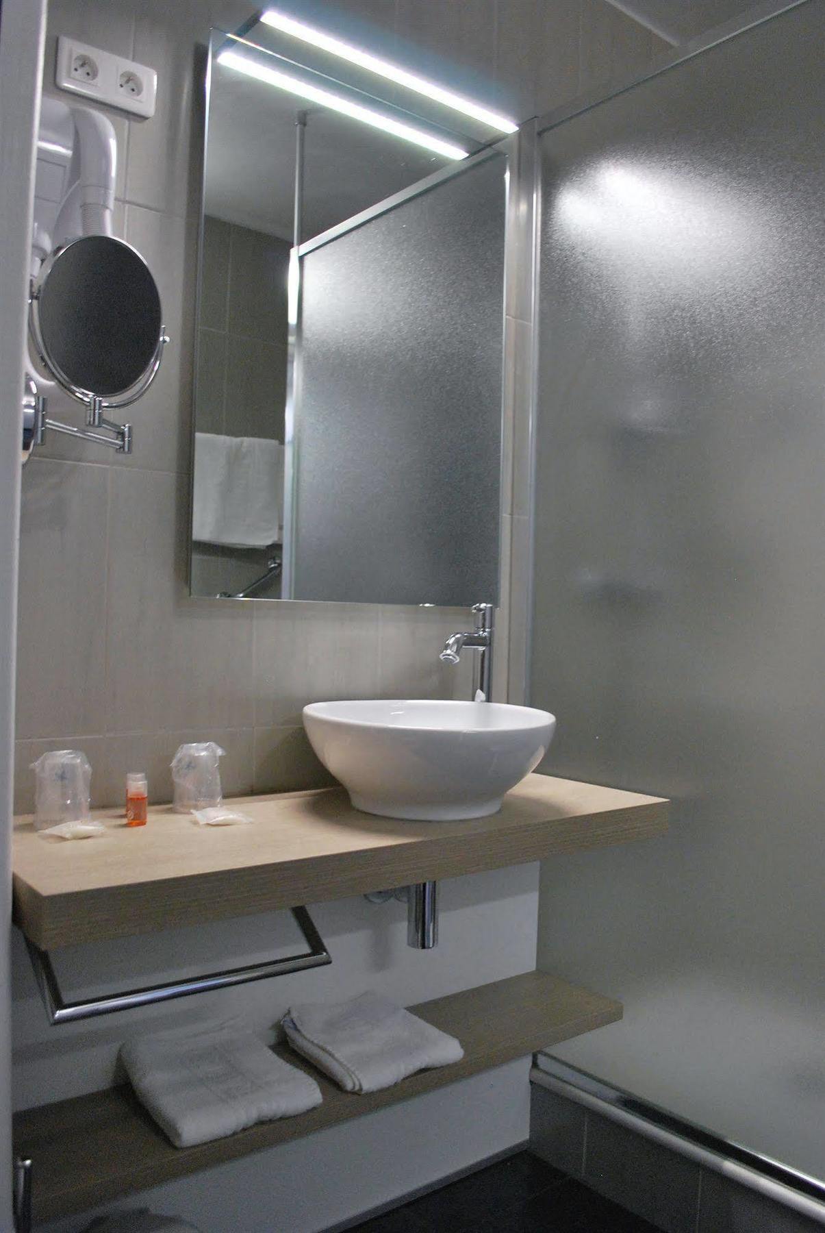 Brit Hotel Cahors - Le Valentre Εξωτερικό φωτογραφία
